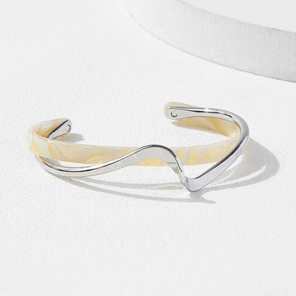 Geometrische Armspange mit Muscheleffekt - ChMode